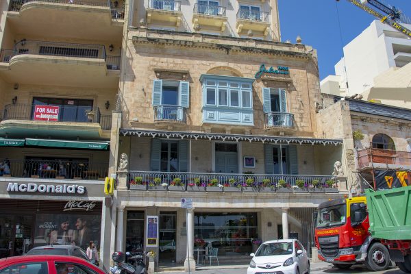 hotel juliani malta utsidan