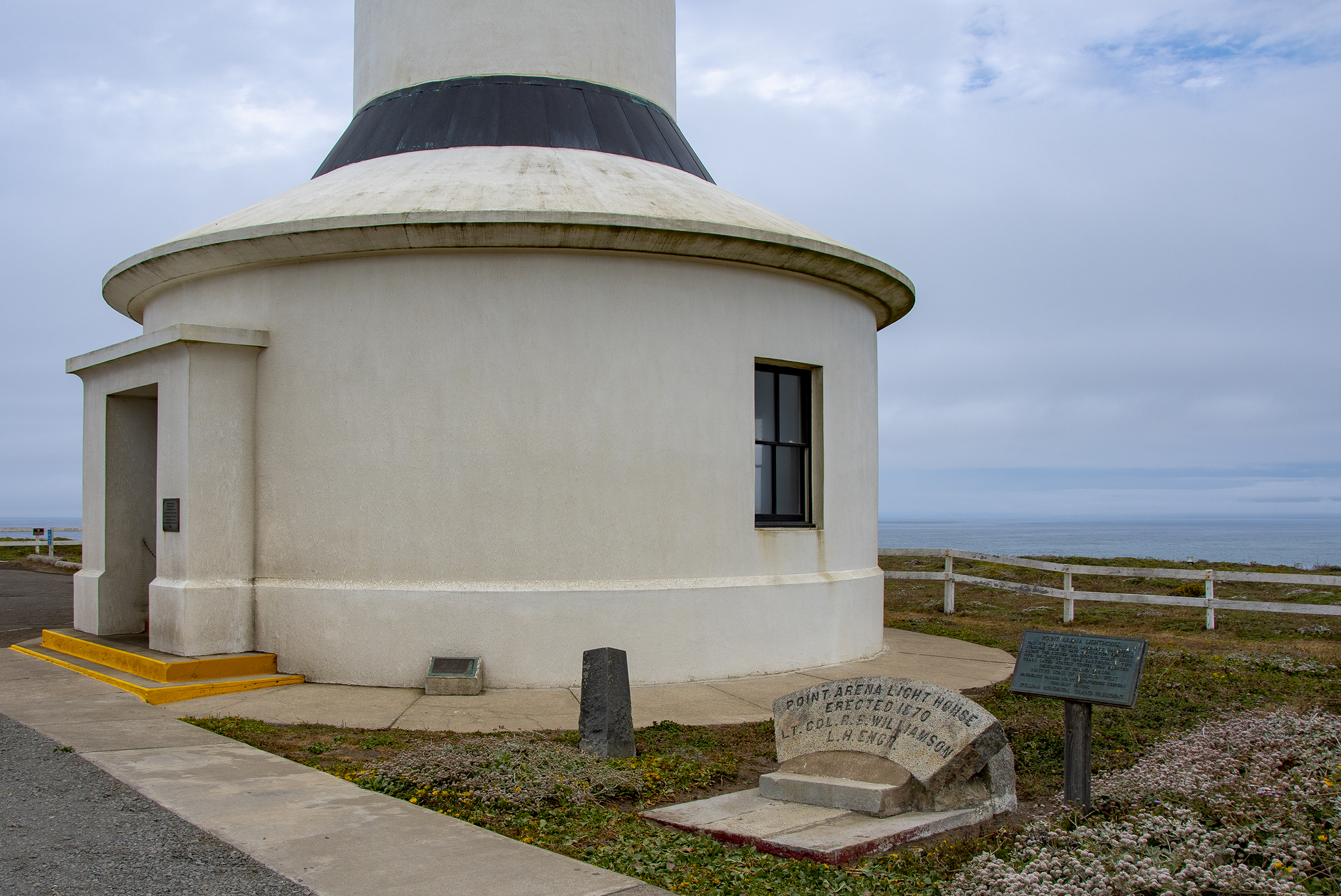 point arena lighthouse i