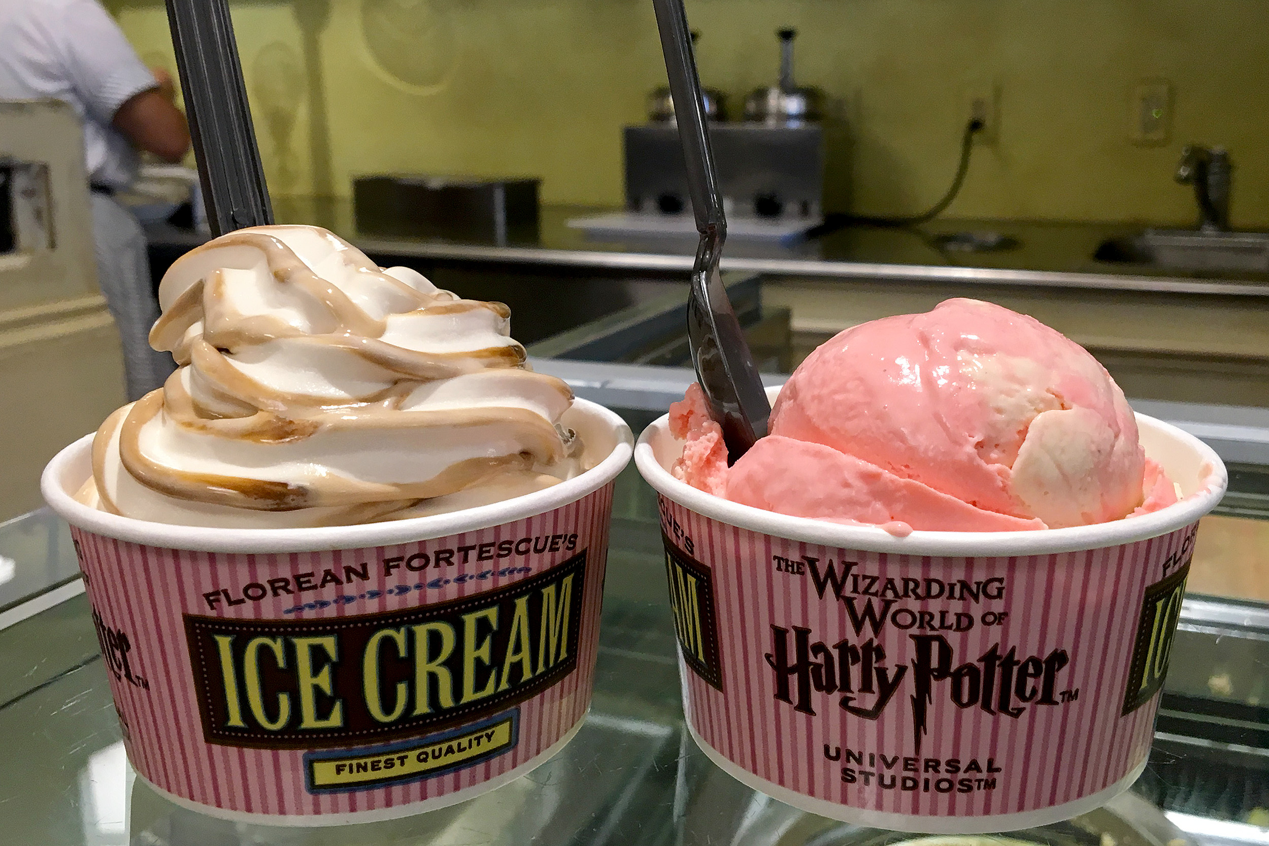 Butterbeer Ice-cream Florean Fortescues Ice-Cream Parlour i Diagon Alley. The Wizarding World of Harry Potter. 