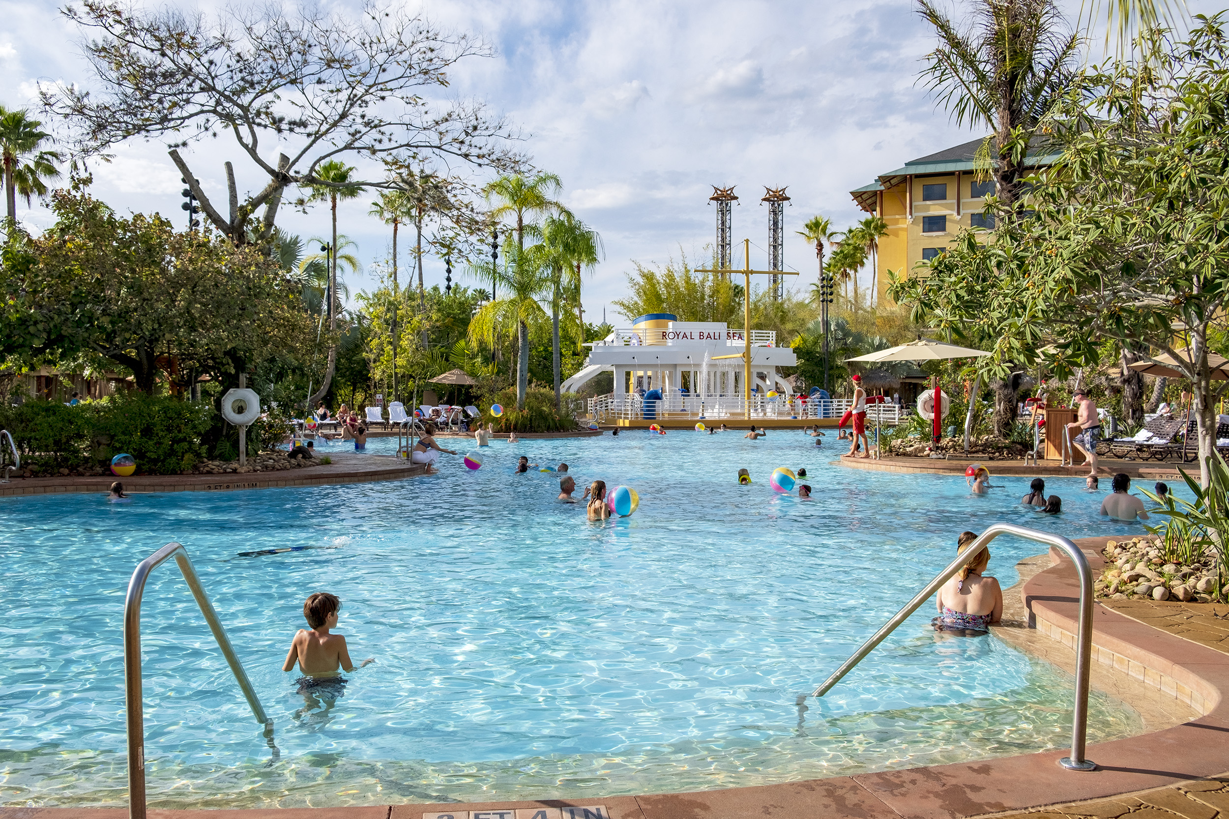 Loews Royal Pacific Resort Universal Orlando Pool