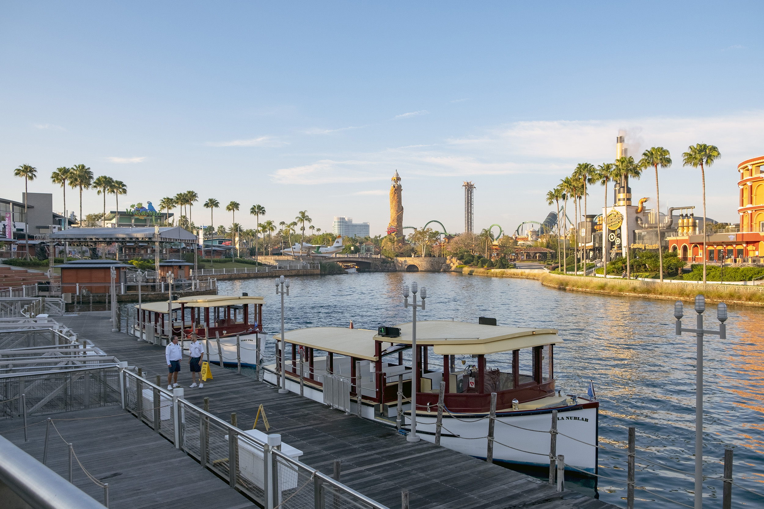 Loews Royal Pacific Resort Universal Orlando Citywalk boat