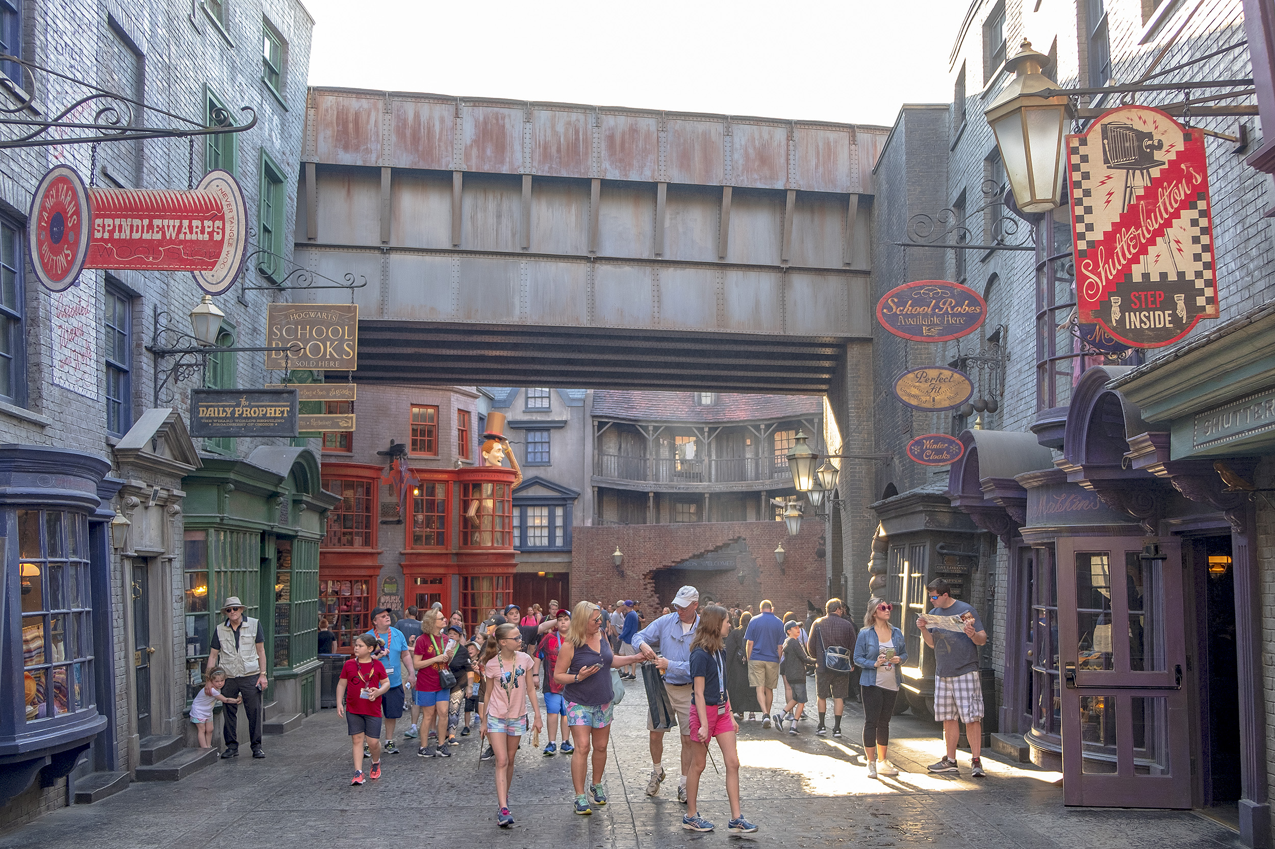 Diagon Alley. The wizarding world of harry potter. 