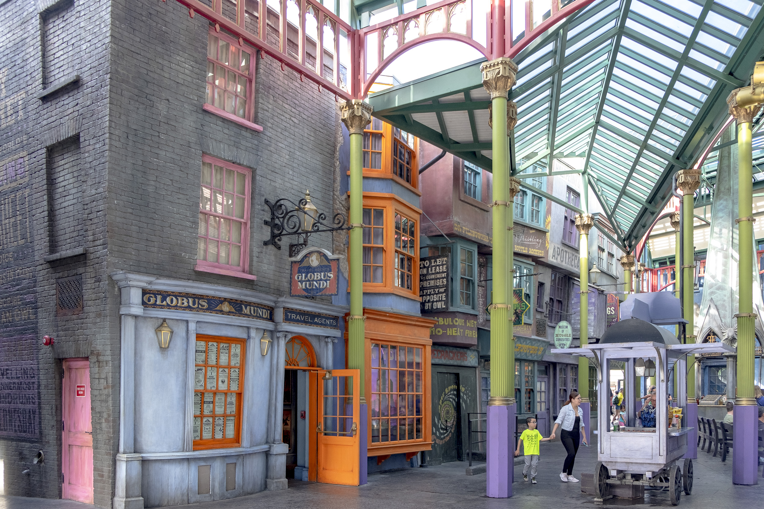 Diagon Alley. The wizarding world of harry potter. 