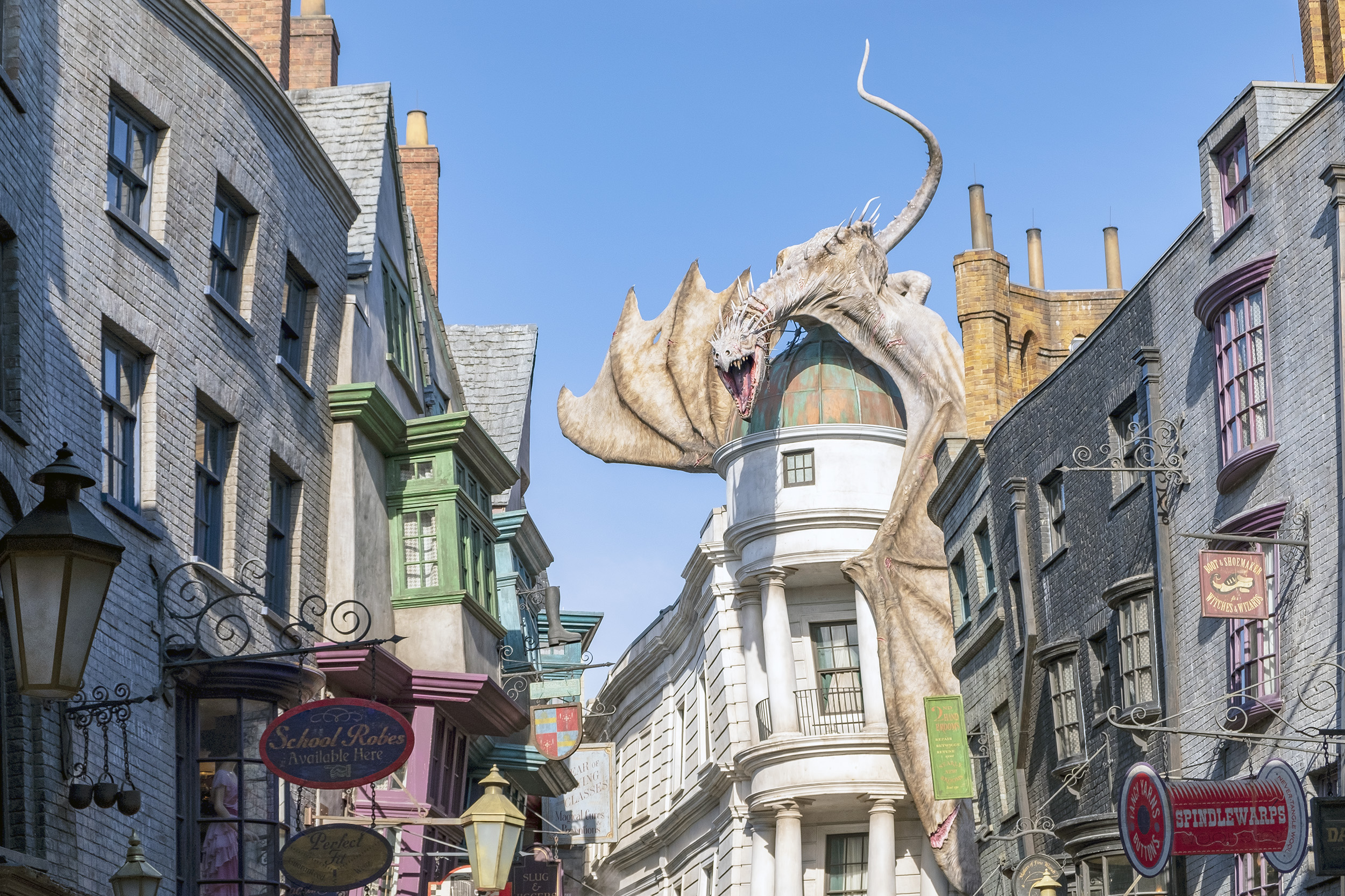 drake gringotts diagon alley the wizarding world of harry potter orlando