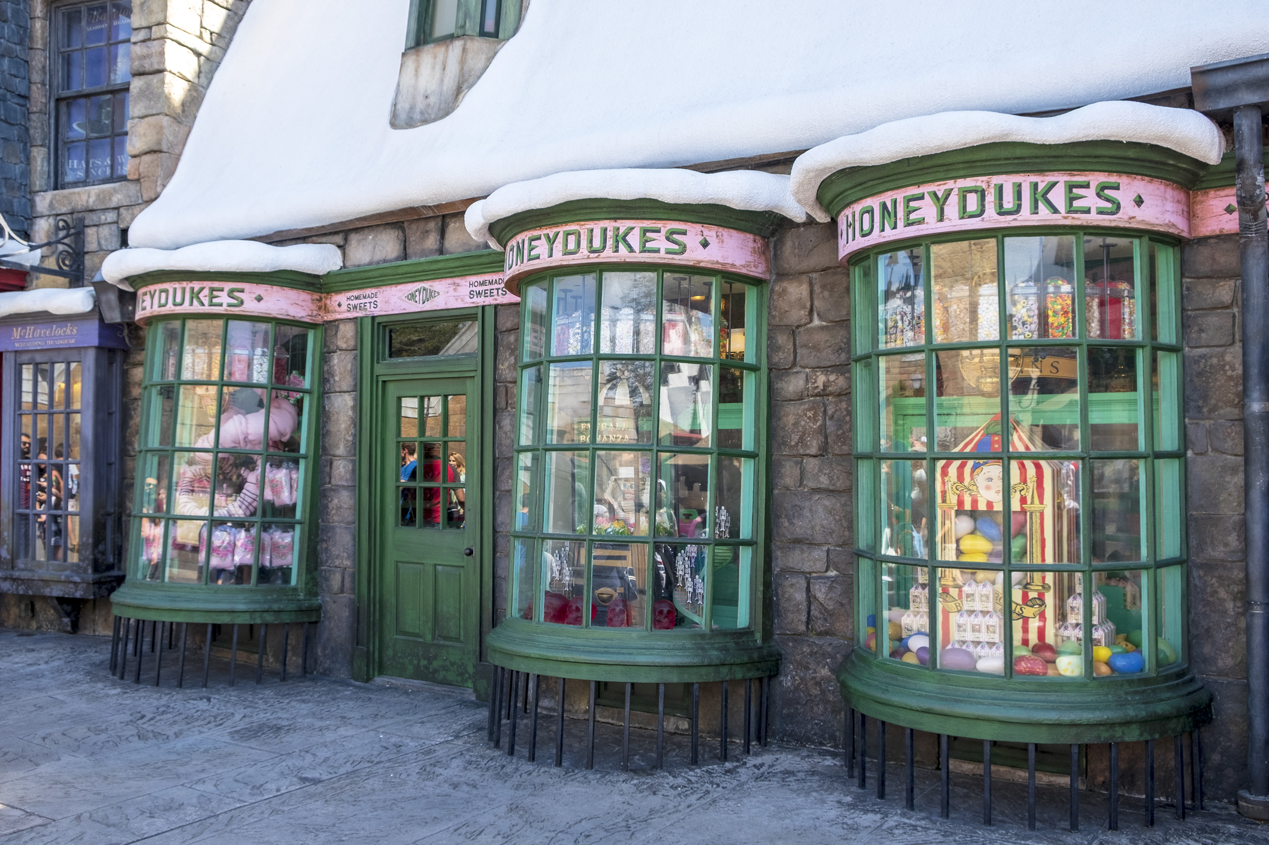 Honeydukes Hogsmeade The Wizarding World of Harry Potter Orlando