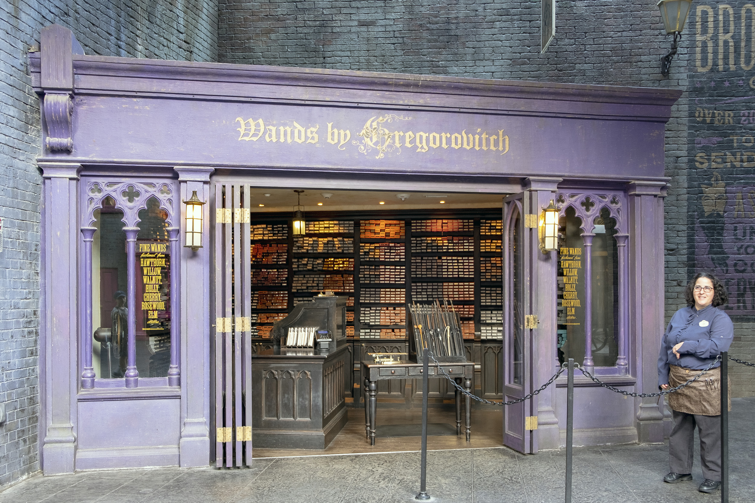 Diagon Alley Wands by Gregorovitch The Wizarding World of Harry Potter Orlando