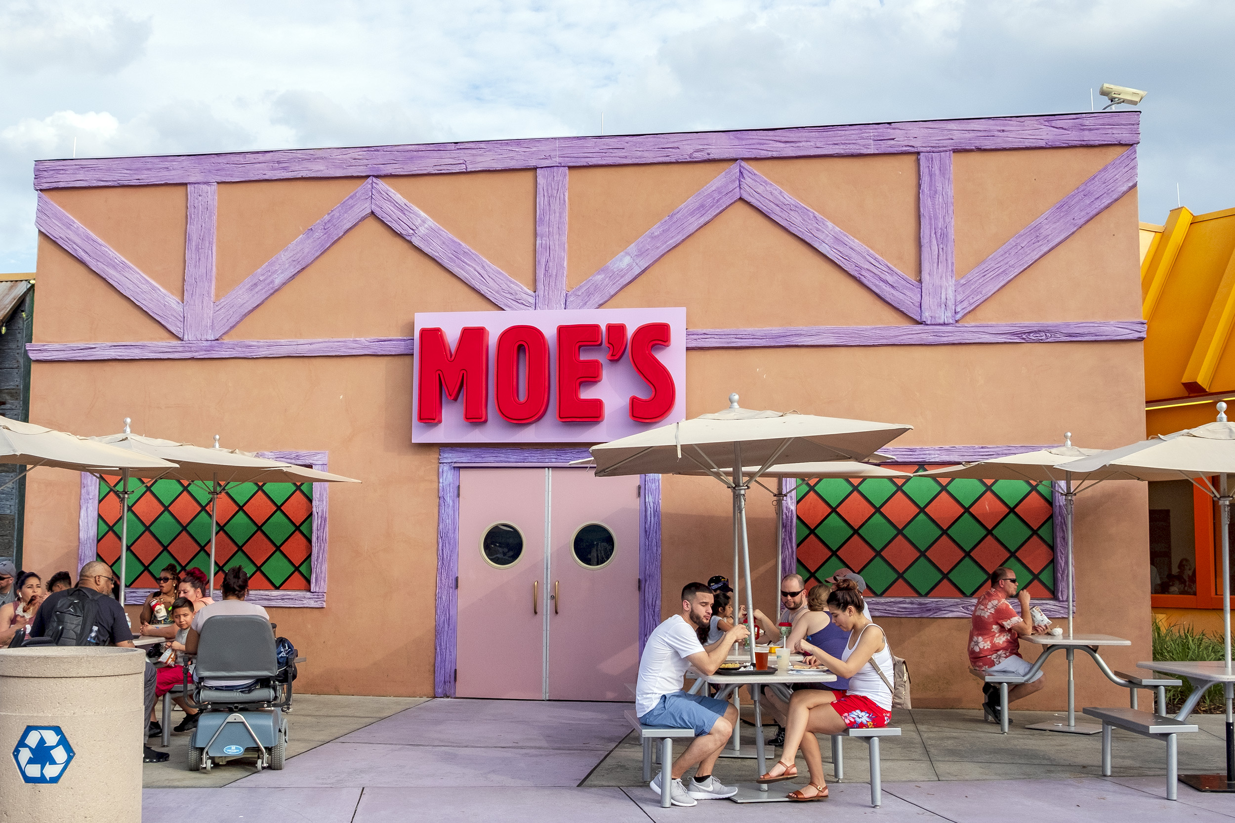 Moe’s Tavern Simpsons Universal Studios Florida