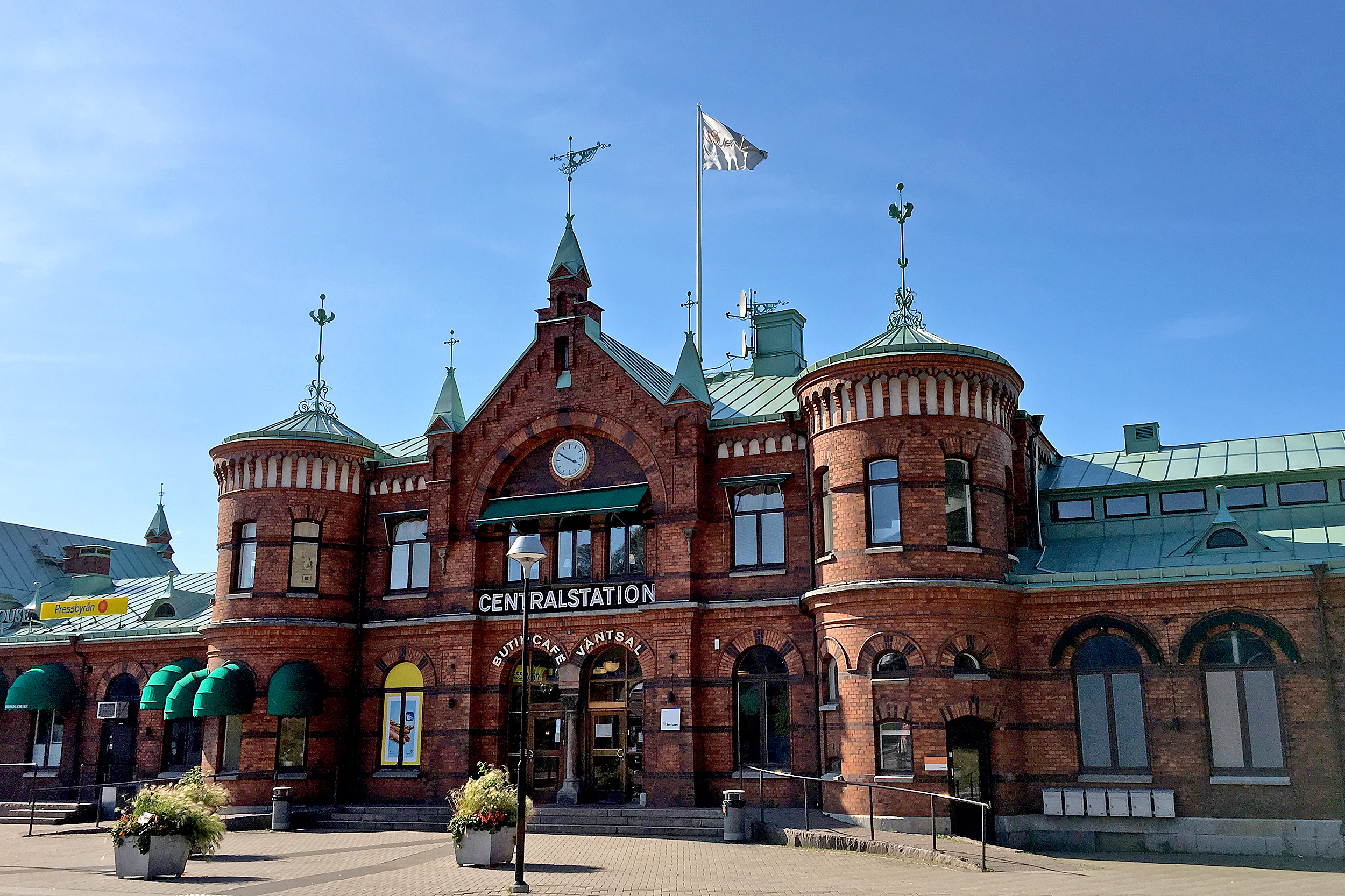 Borås har en riktigt vacker järnvägsstation. 