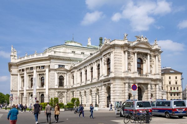 Burgtheater Wien Vienna Österrike Weekendresmål
