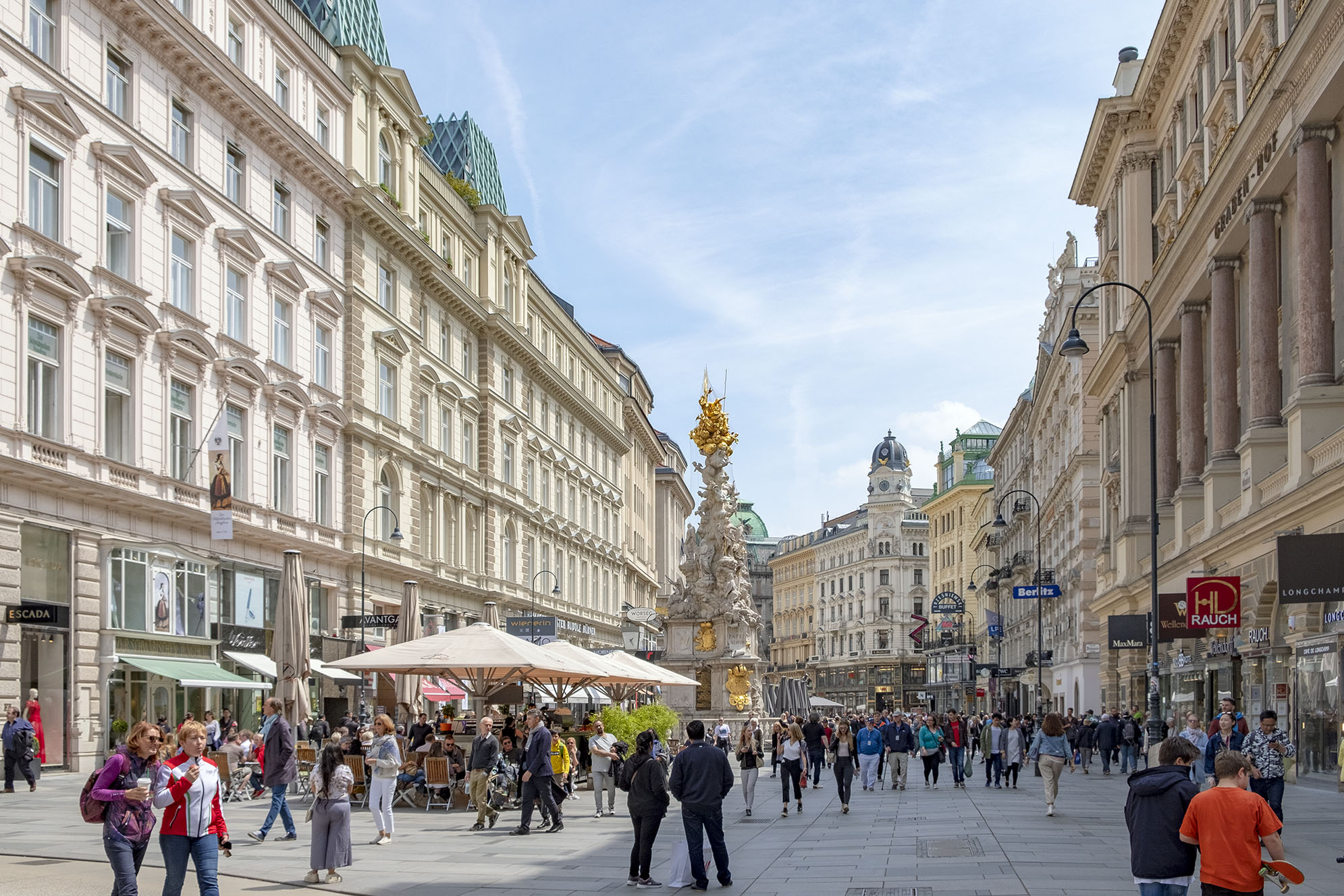 Graben är en av de mest kända gatorna i Wien. Huvudstäder. 