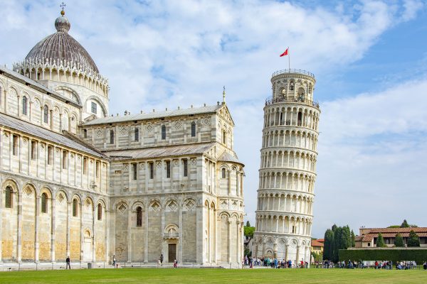 Lutande tornet i Pisa