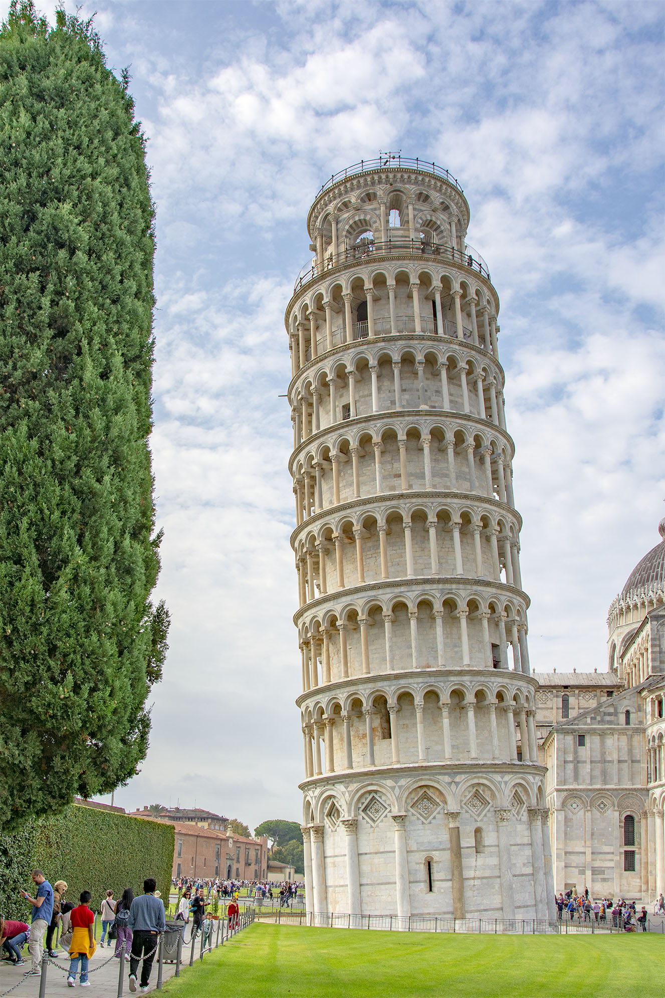 Lutande tornet i Pisa