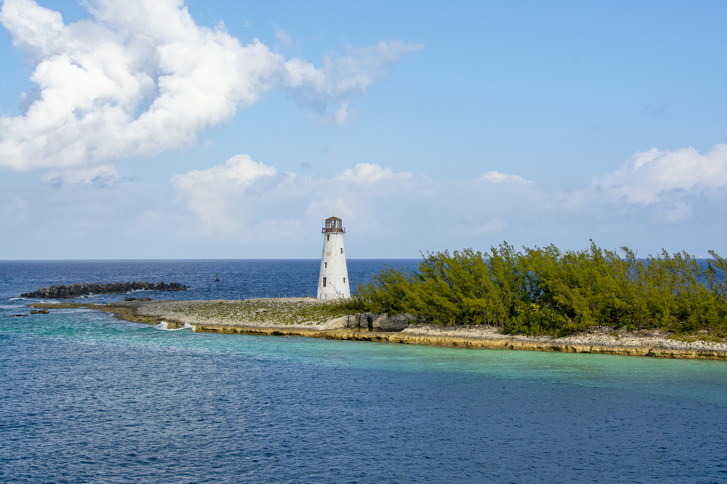 Nassau Harbour Lighthouse