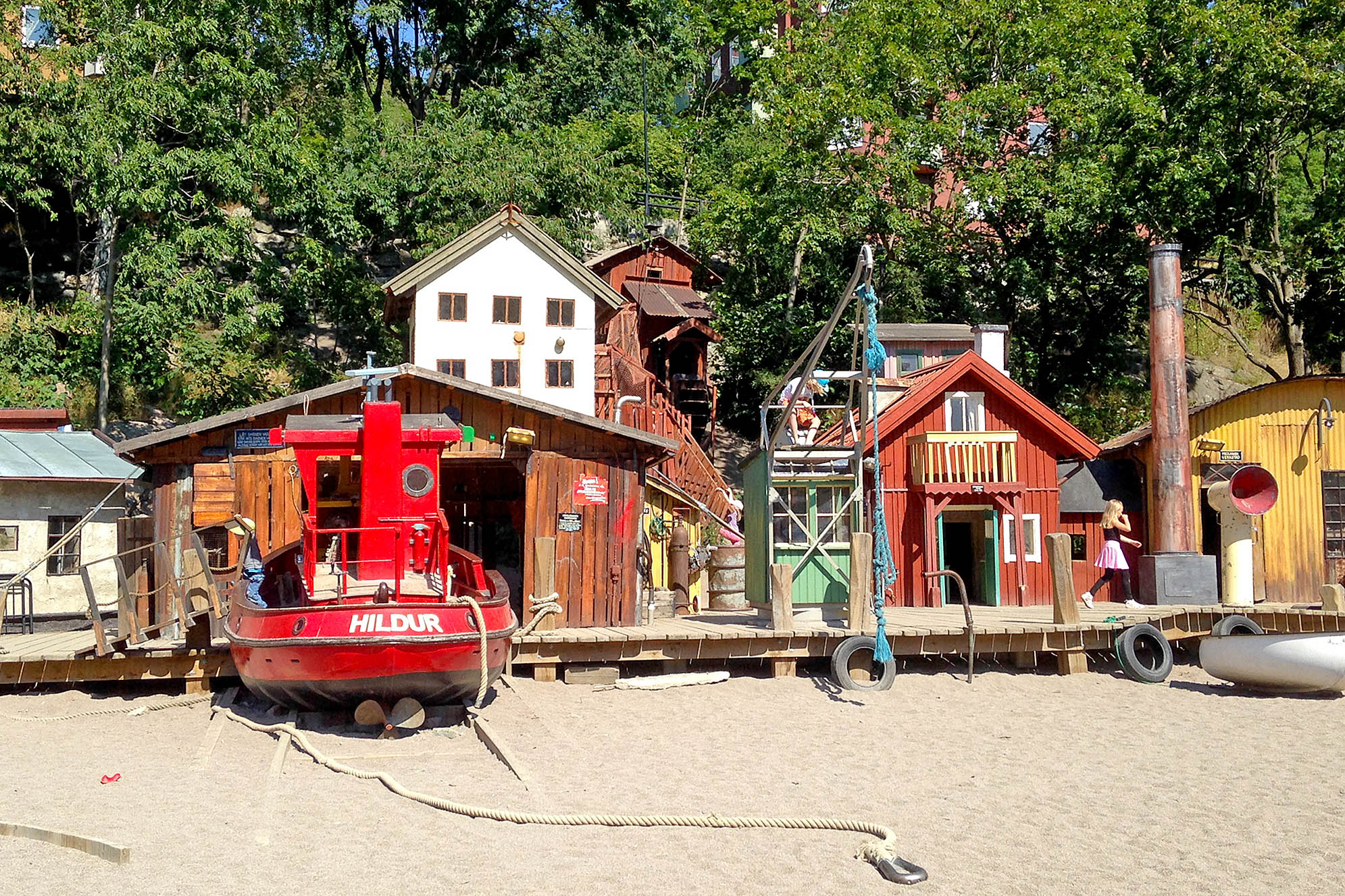 Anders Franzéns park i Hammarby sjöstad. Stockholms bästa lekplatser. 