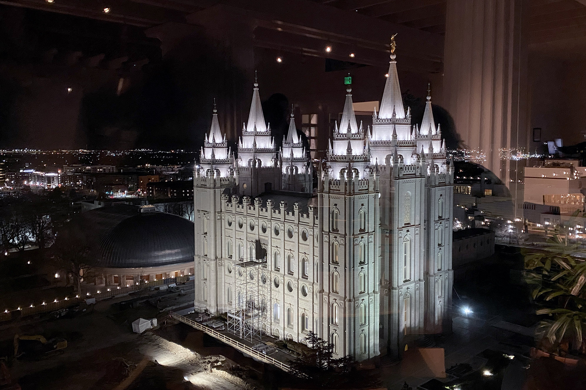 Utsikt över Salt Lake Temple från The Garden Restaurant. 