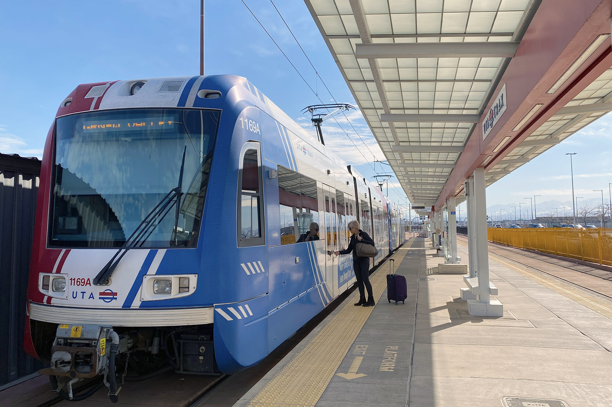 Trax green line salt lake city airport