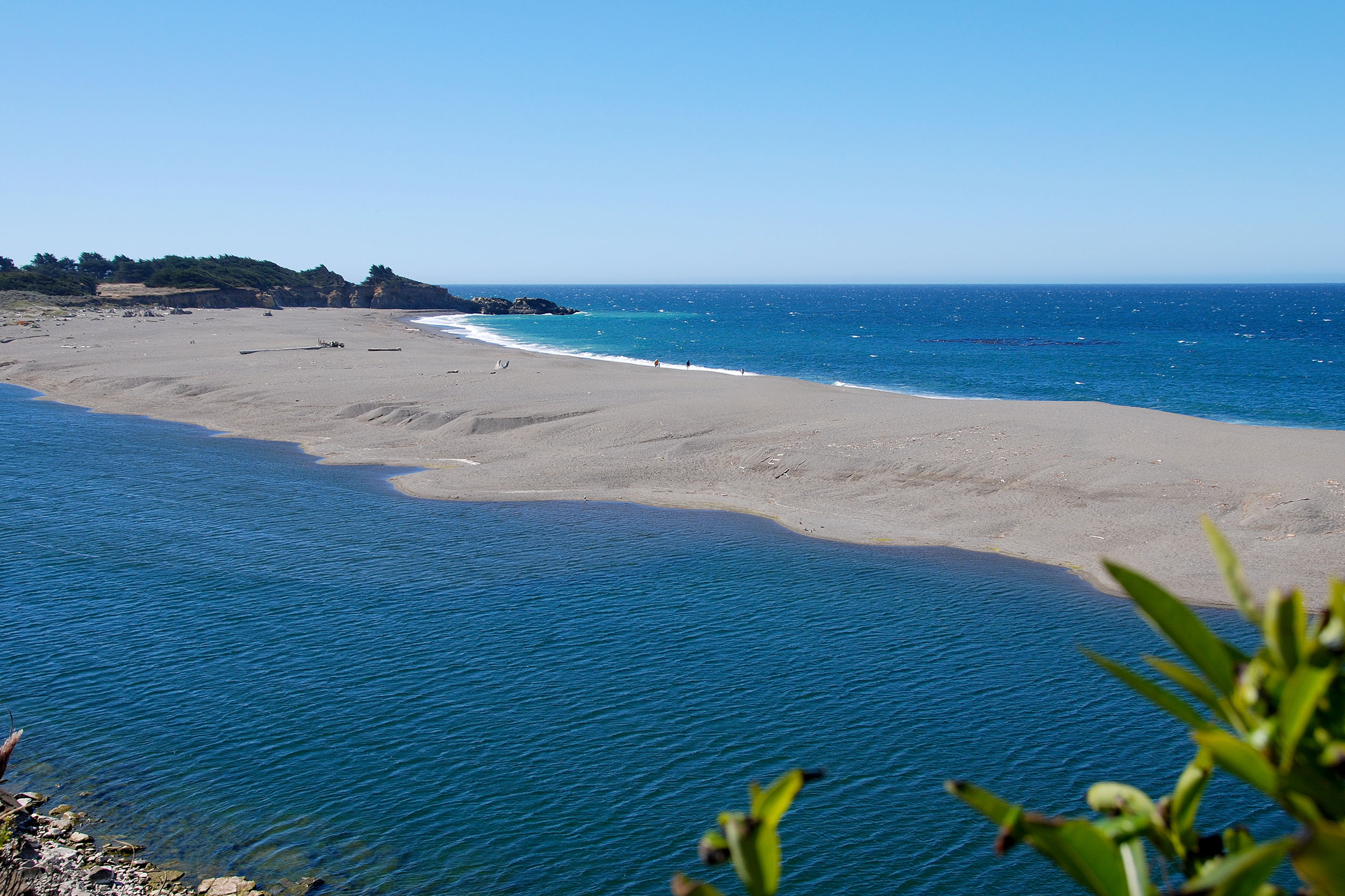 Gualala River och Stilla Havet