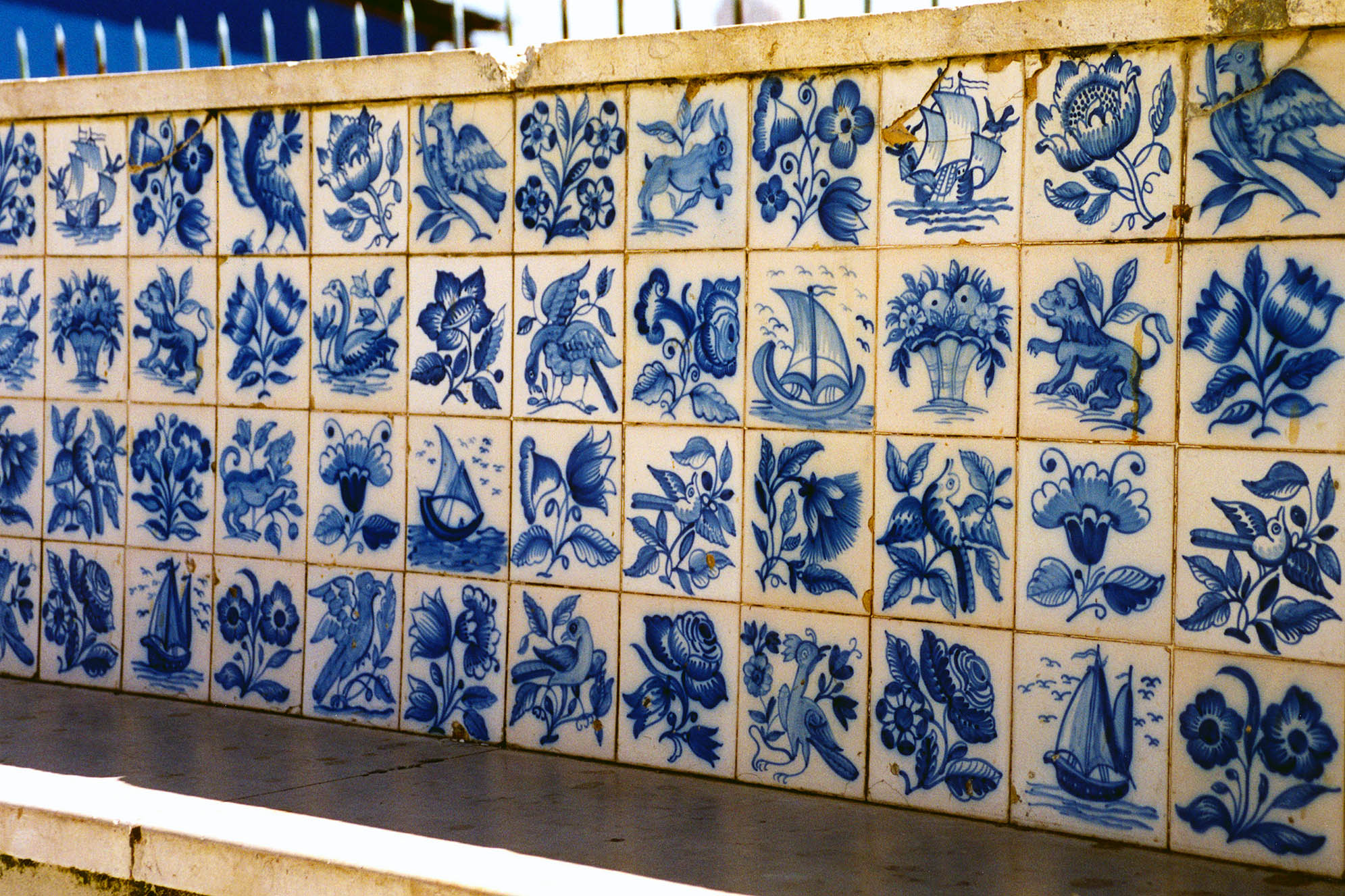 Azulejo The Miradouro de Santa Luzia Lissabon