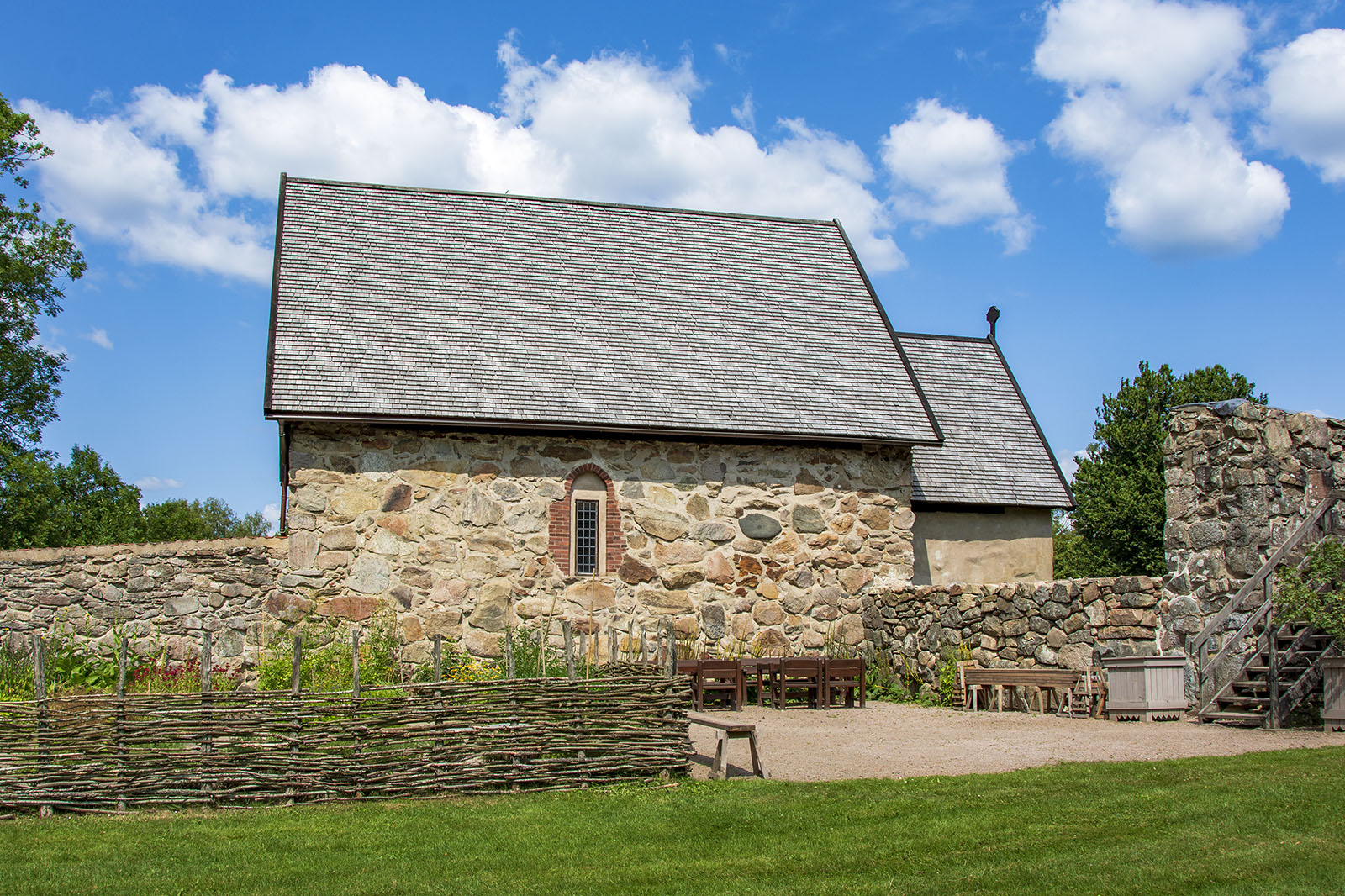 Portkapellet vid Nydala klosterkyrka.