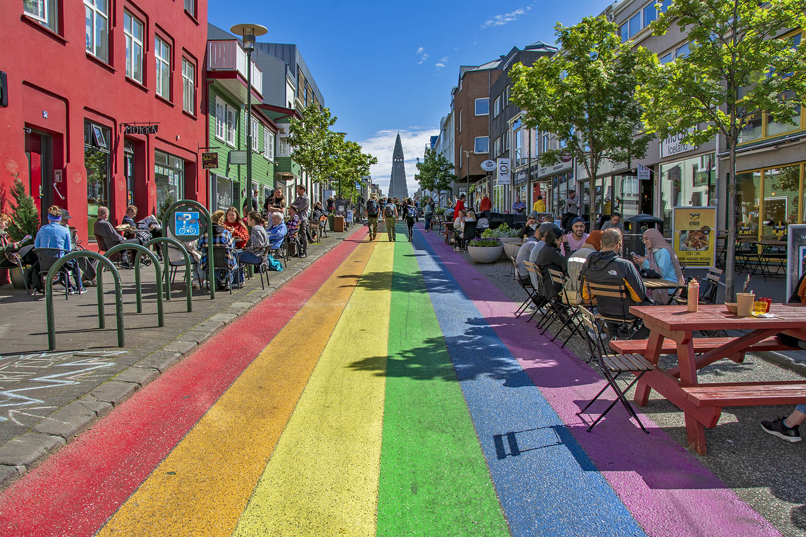 Regnbågsgatan Reykjavik Island