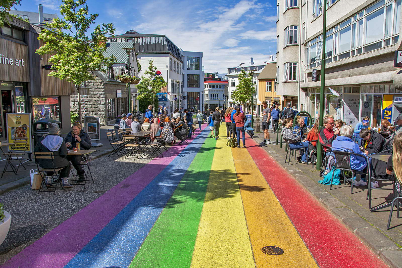 Regnbågsgatan Reykjavik Island