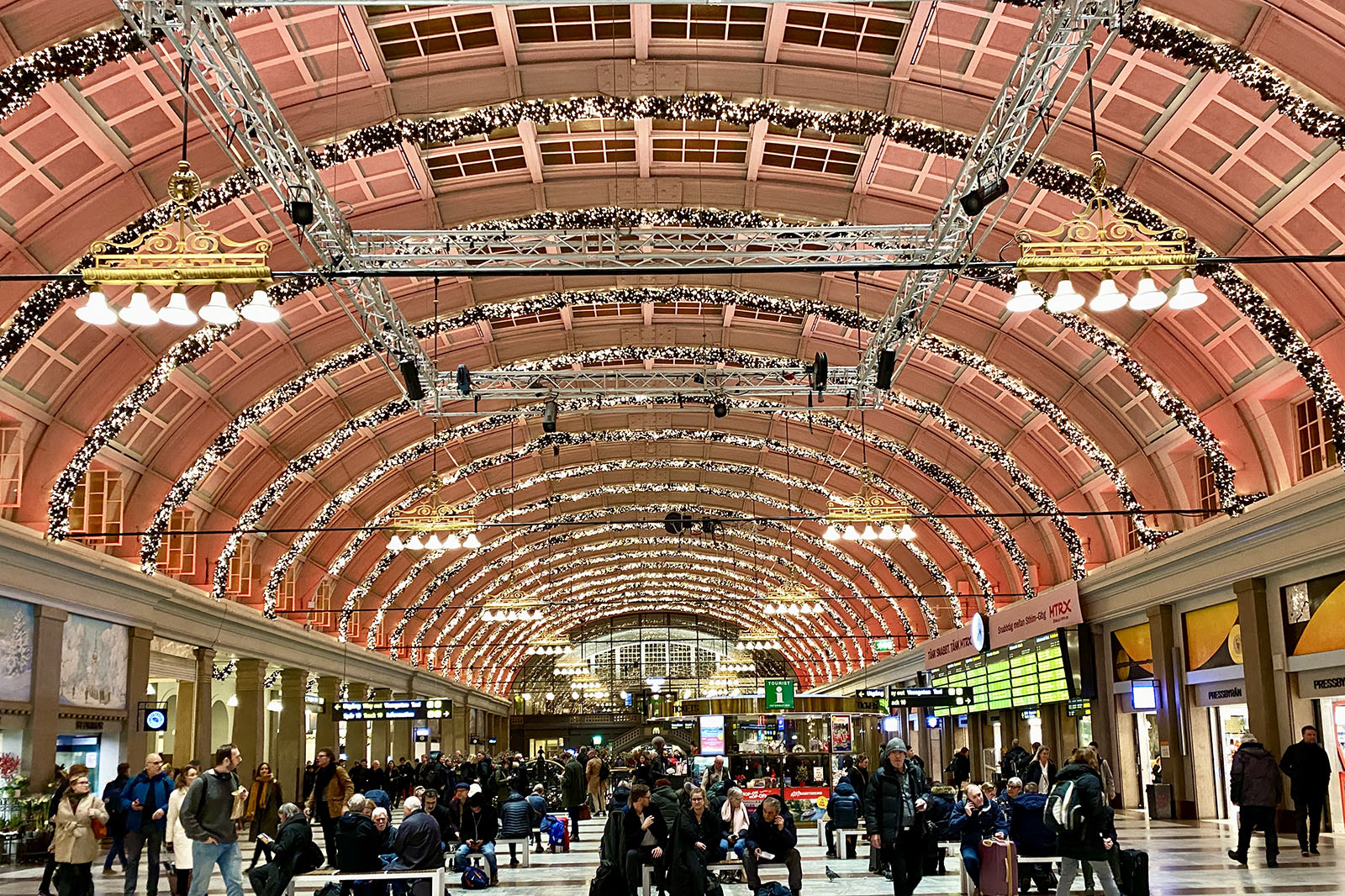 Juliga platser i Stockholm Centralstationen